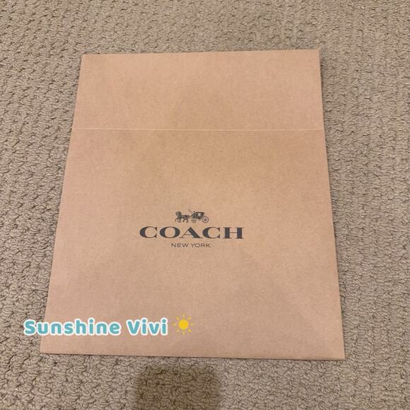 NEW Coach One Piece Gift Box Large 12.5 x 10.5 x 4.75 inches Coach Logo on Lids - Picture 1 of 5